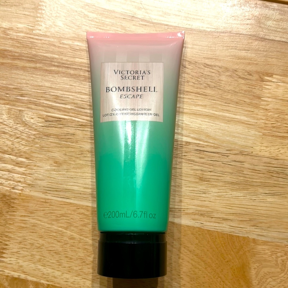 VS bombshell escape cooling gel lotion🏝️🌊
